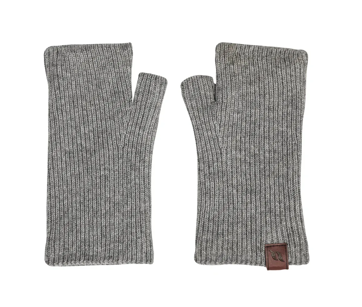 BACK ON TRACK ASH KNITTED WRIST GAITERS - GREY